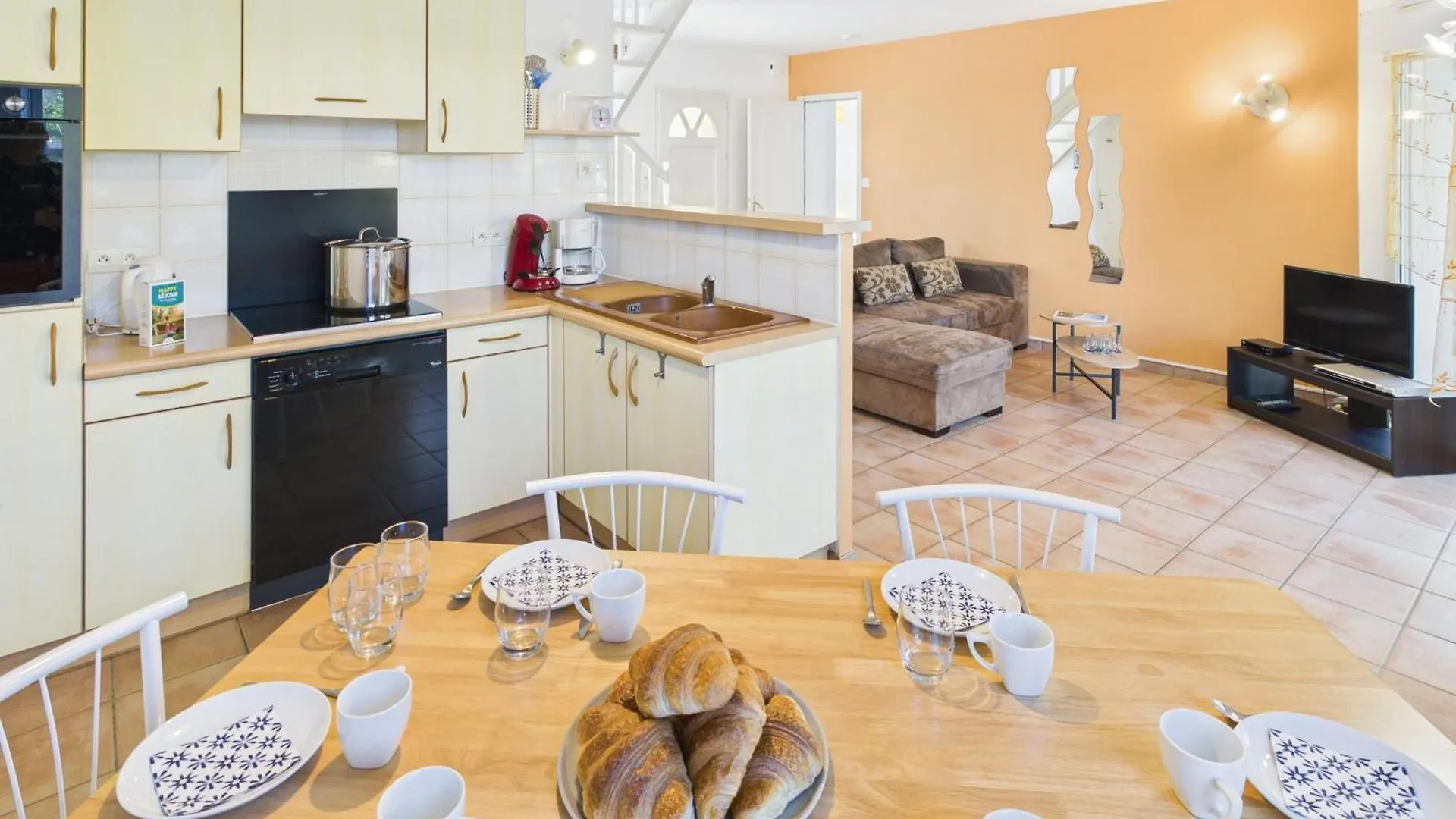 Maison Avec Veranda Pour 6 Personnes Guilvinec Nyaraló
